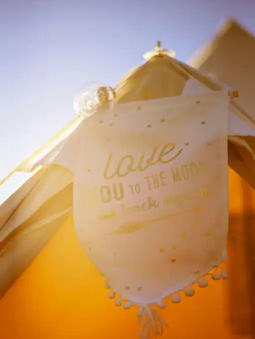 location tente mariage les mariés