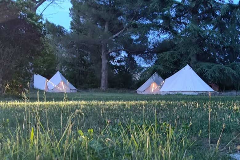 location tente mariage domaine la castelette